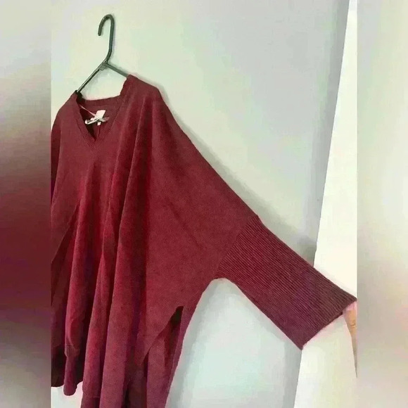 A new day v neck poncho sweater  OSFM - Picture 5 of 10